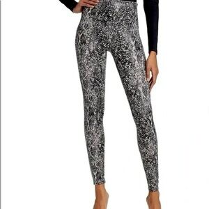SPANX || Faux Leather Snakeskin Shine Leggings - SZ XS